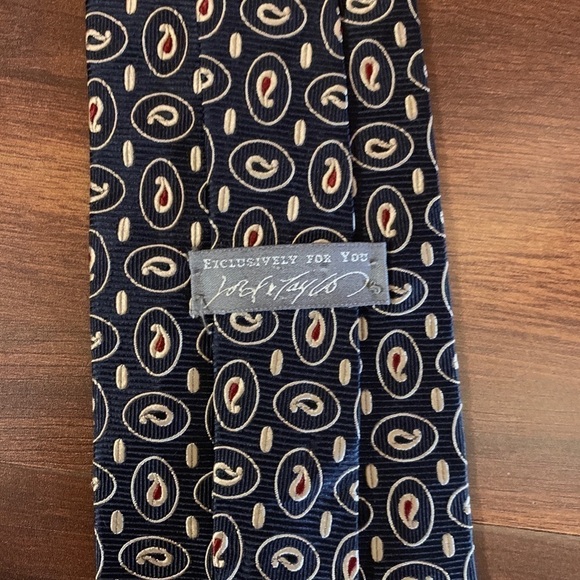 🍂SALE🍂LORD & TAYLOR 100% Italian Silk Paisley on Black Jacquard Necktie - Picture 4 of 9